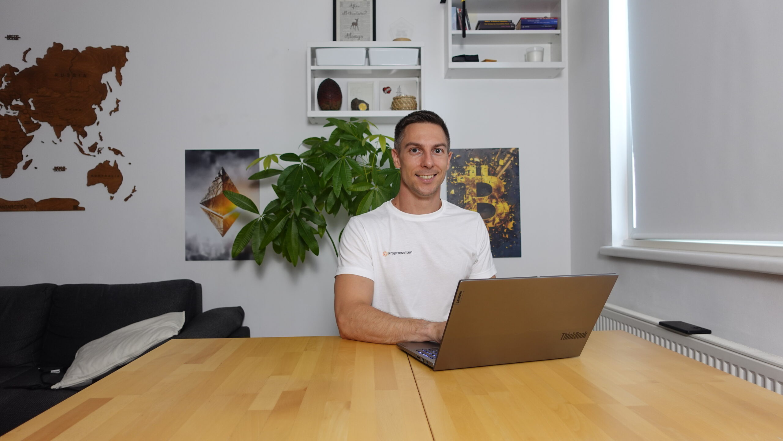 Andi am Laptop – das 3-Stufen-Krypto-System
